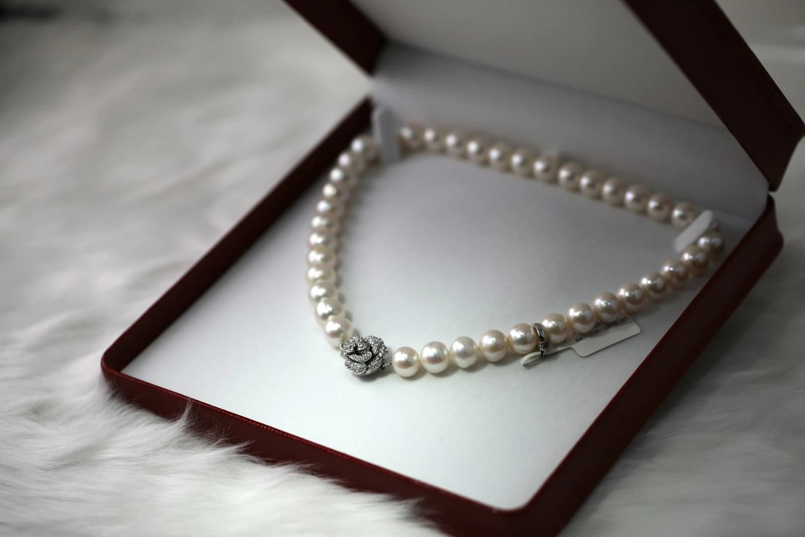 Pearl jewellery presented in a premium gift box